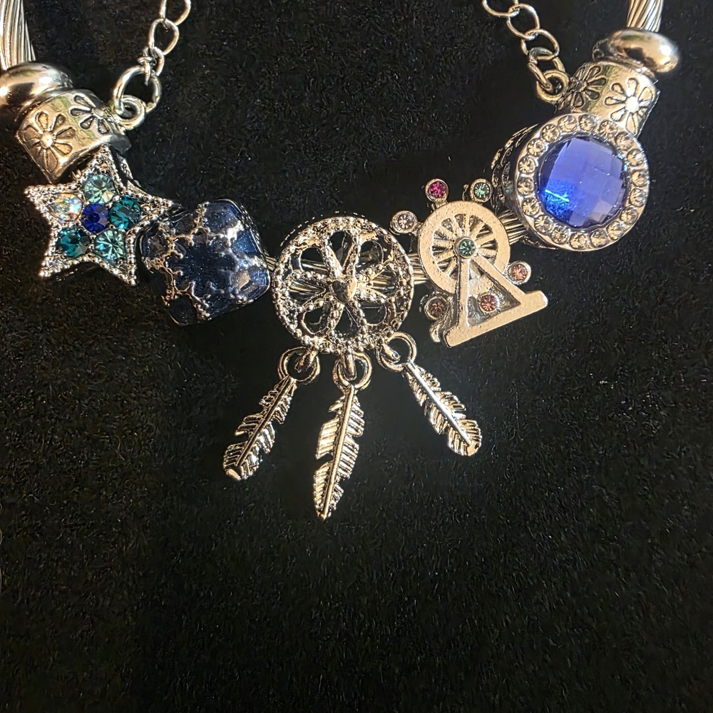 DREAM CATCHER Silver Charm Bracelet with  ROYAL Blue Accents. - Picture 4 of 5